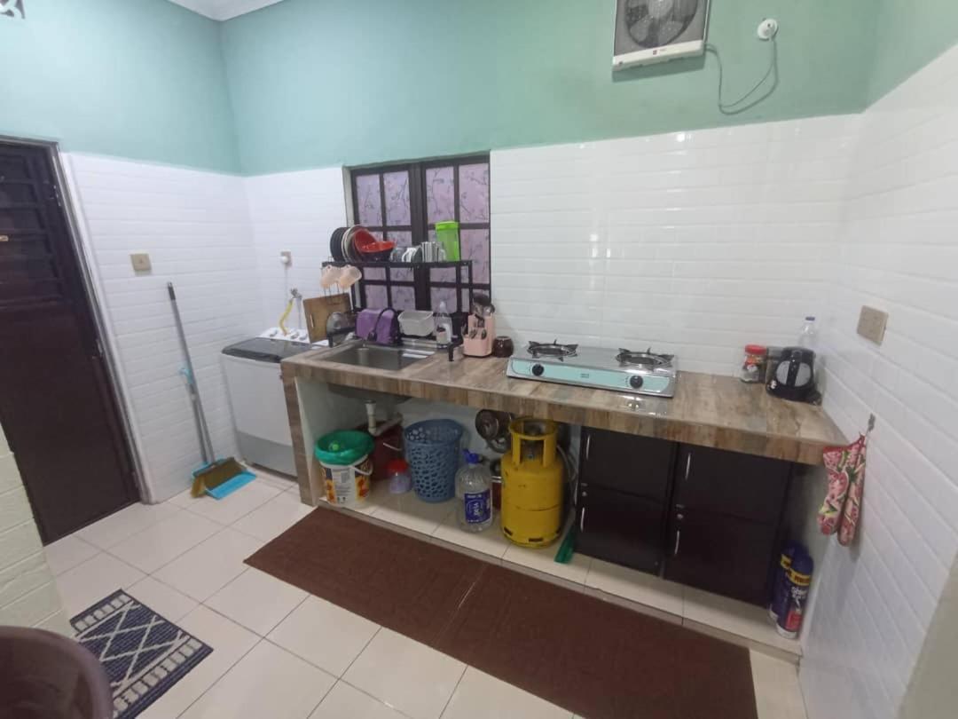 Homestay Sri Ladang Kuala Terengganu Exterior photo